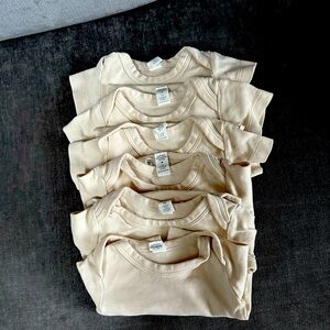 Colored Organics Newborn Onesies - 6 pack